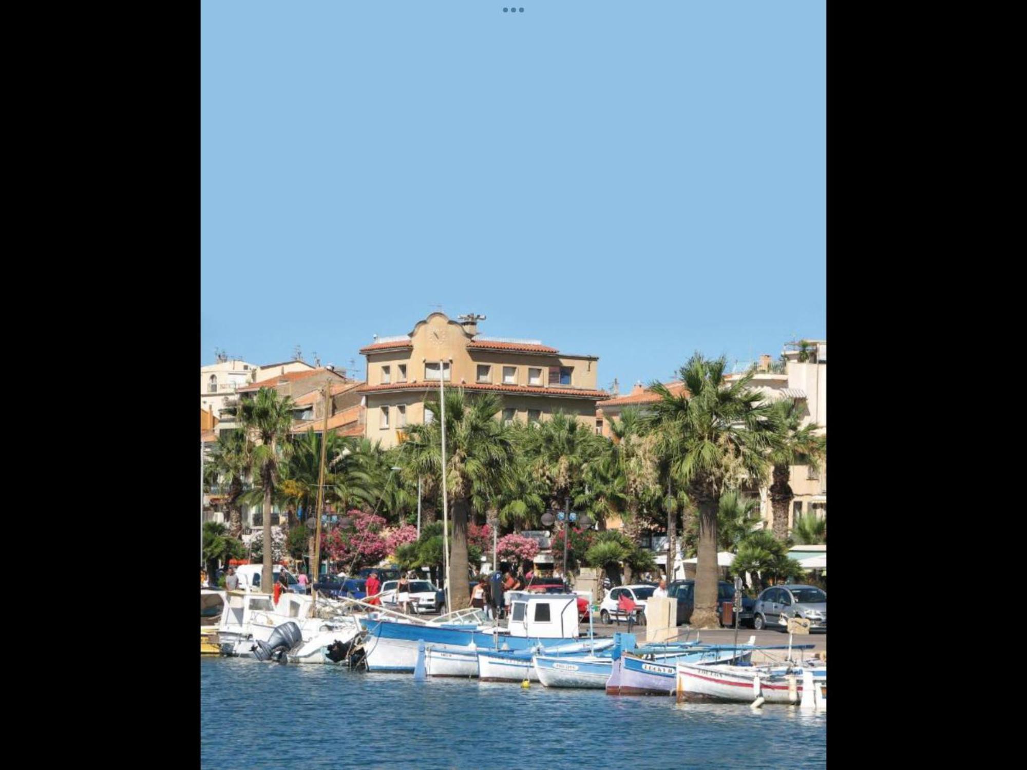T2 Bandol Ideal Vacances 2 Etoiles Exterior photo